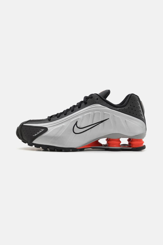 NIke Shox R4